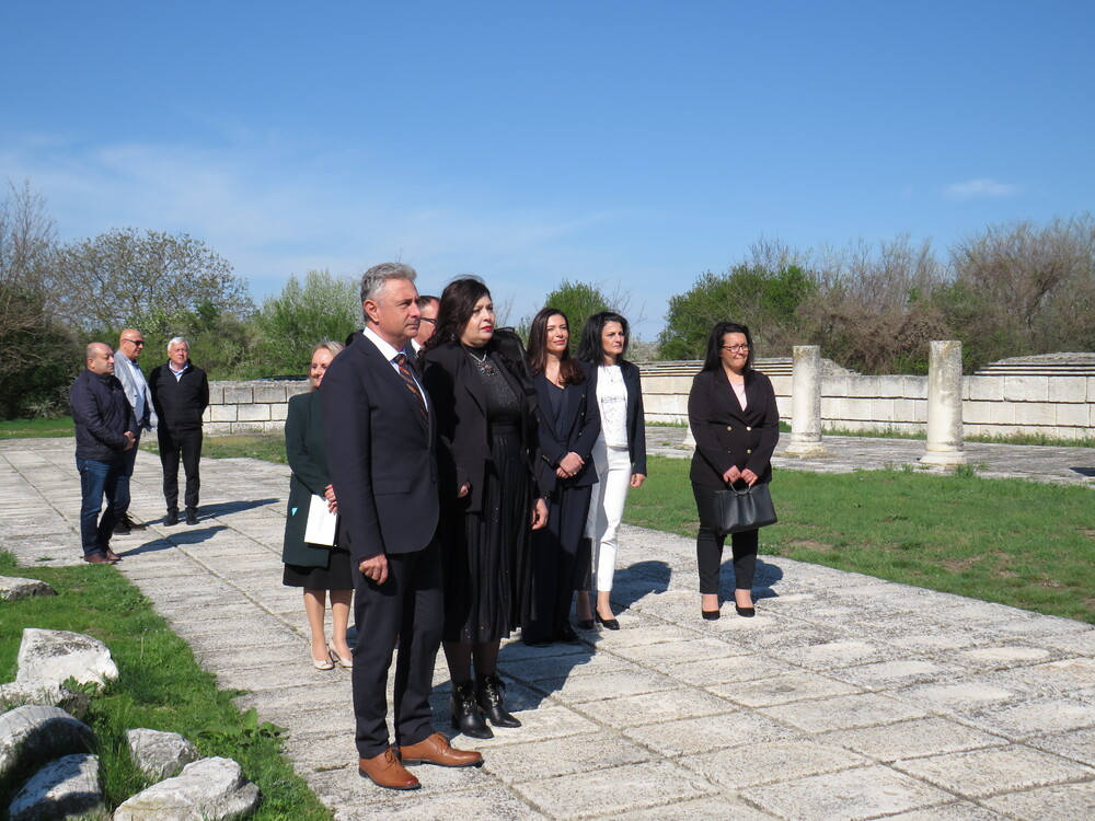 Областна администрация Шумен: Областните управители на Шумен и Варна подписаха споразумение за популяризиране на туристически обекти и опазване на културно-историческото наследство 