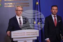 Министерски съвет - Николай Денков - Живко Коцев - брифинг