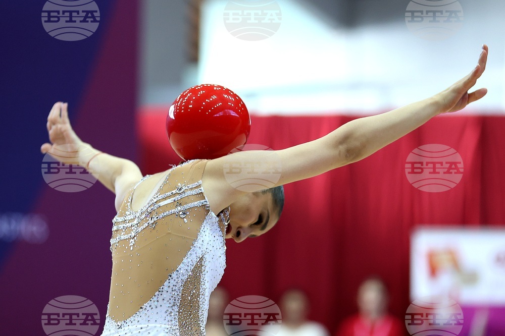 Художествена гимнастика- Ева Брезалиева
