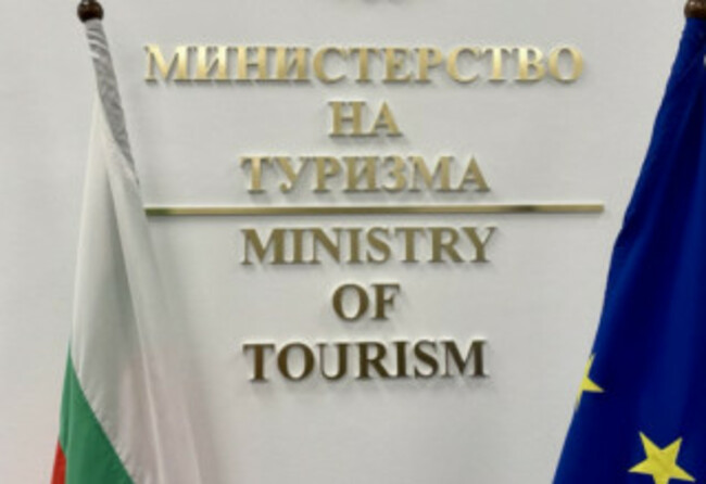 Министерството на туризма ще работи заедно с фирмите в сектора за създаване на единна браншова организация