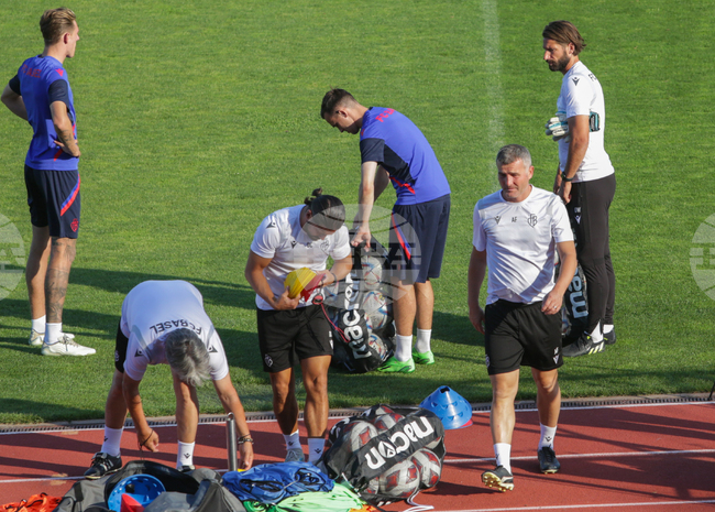  Базел - футбол - тренировка