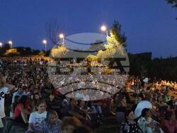 Кино под звездите в лятна нощ! Парк „Македония“ събра над 1000 любители на седмото изкуство с прожекцията на филма „Петя на моята Петя“