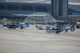 Летище София - транспортиране на пострадали деца