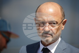 Летище София - транспортиране на пострадали деца