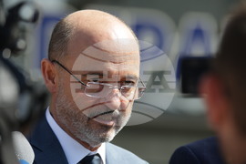 Летище София - транспортиране на пострадали деца