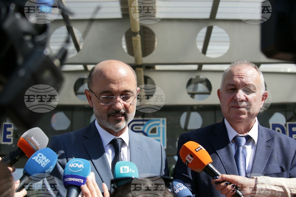 Летище София - транспортиране на пострадали деца