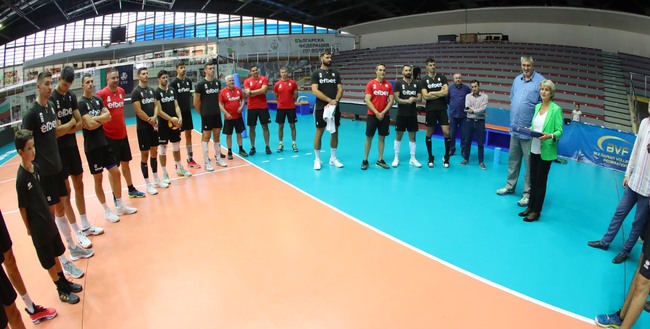 Весела Лечева пожела успех на националния отбор по волейбол преди Световното първенство