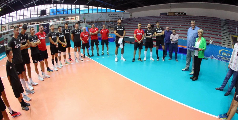 Весела Лечева – волейбол - тренировка