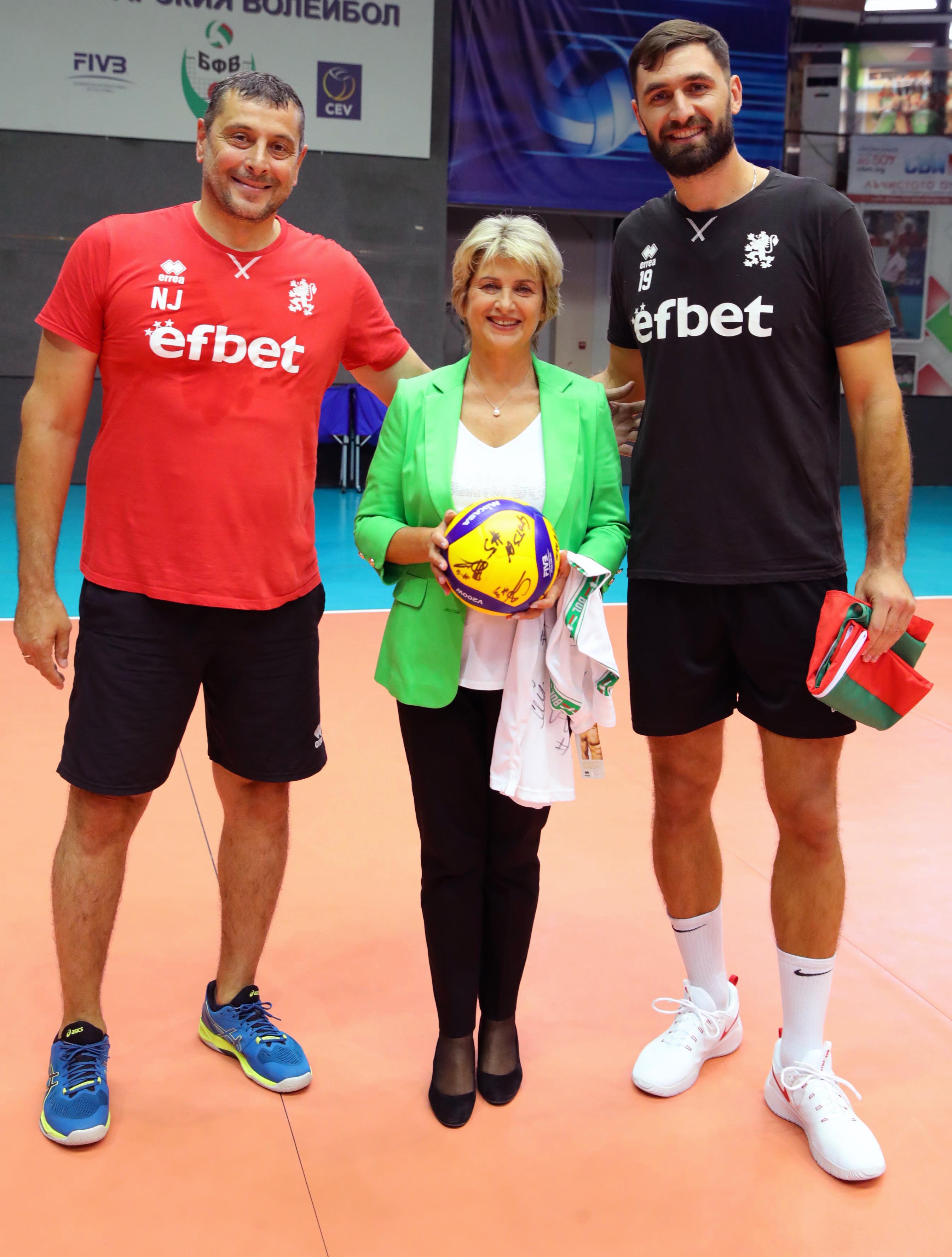 Весела Лечева – волейбол - тренировка