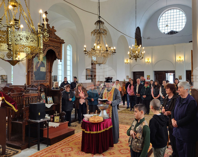 Село Доспей - водосвет - храм "Св. св. Петър и Павел"