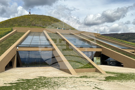 Казанлък - Туристически комплекс "Светът на траките"