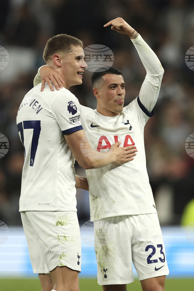 Защитниците Педро Поро и Мики ван де Вен отсъстваха от тренировката на Тотнъм преди Шампионската лига