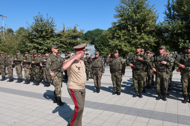 В Плевен с тържествена церемония бе изпратен български военен контингент за участие в операцията на Европейския съюз „Алтеа“