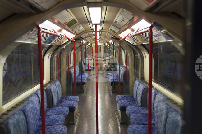 Служители на лондонското метро ще стачкуват идния месец с искания за по-високо заплащане