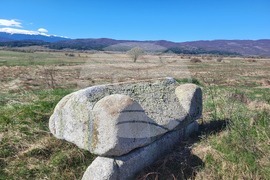 Село Алино - саркофаг „Момата“