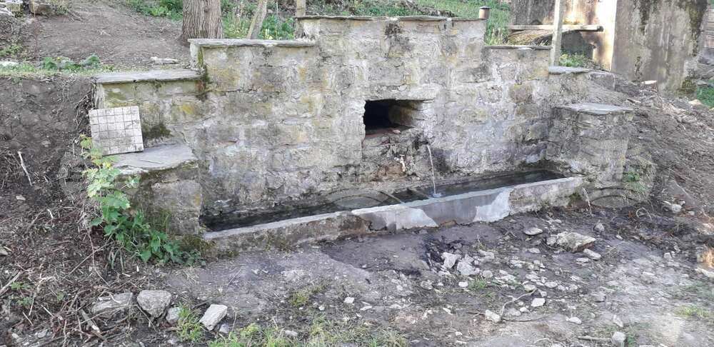 Община Ловеч: Потече старата селска чешма в Сливек