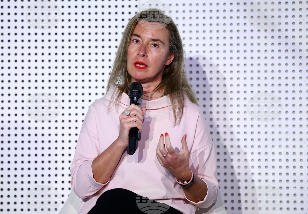 Задържането на Федерика Могерини и на още двама италианци налива масло в огъня на противоборството между левите и десните в Италия