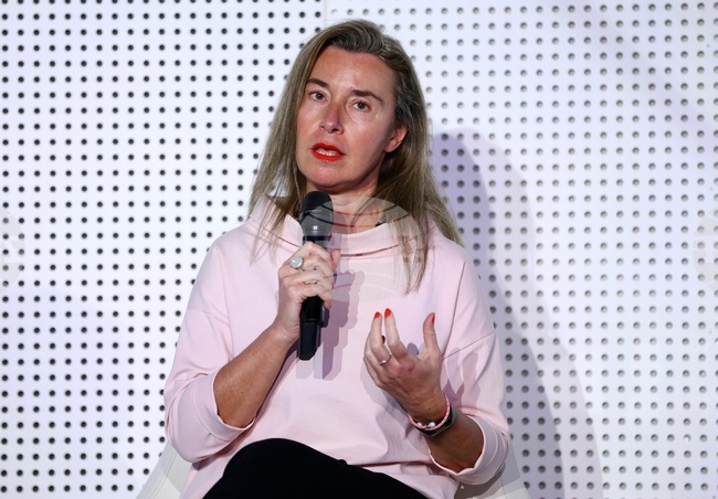 Задържането на Федерика Могерини и на още двама италианци налива масло в огъня на противоборството между левите и десните в Италия