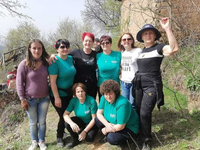 Планинарите от дружество „Младост” в Босилеград участваха в „28-и Пролетен ден на планинарите” и в „Поход на Морич”