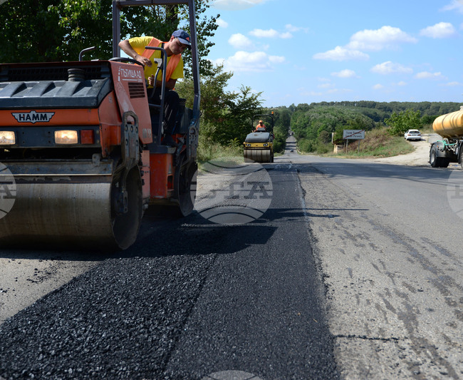 Село Голям Поровец - пътна настилка - ремонтни дейности