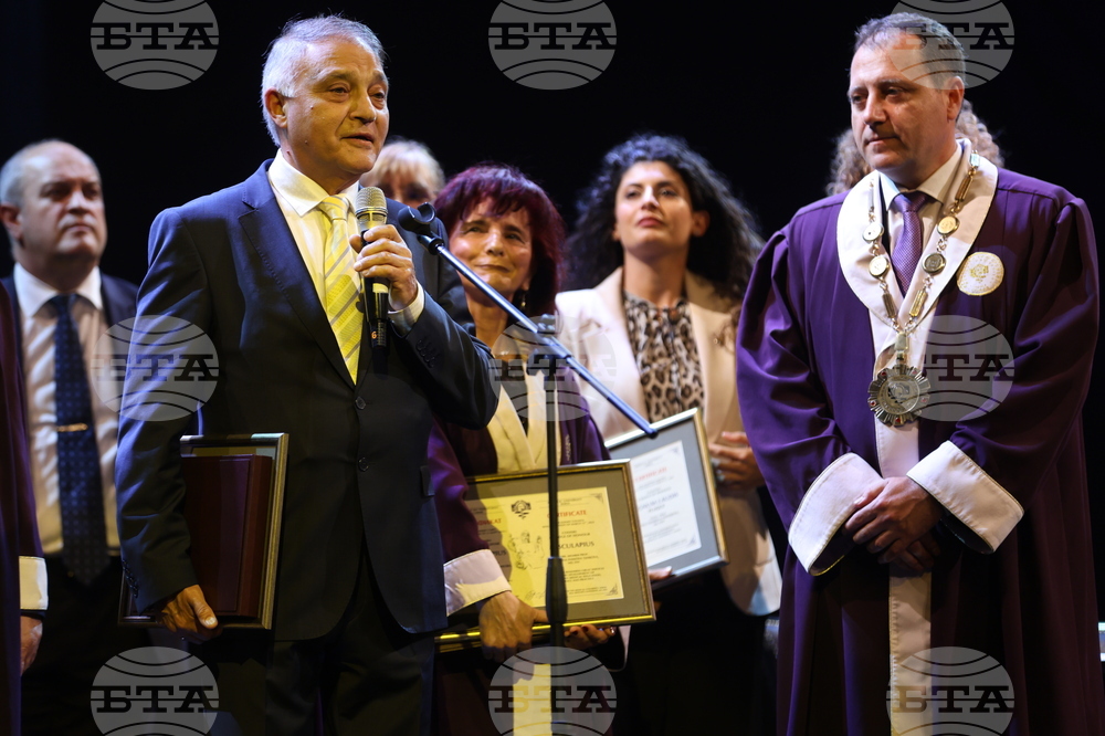 Медицински университет - годишни награди - Добрин Свинаров