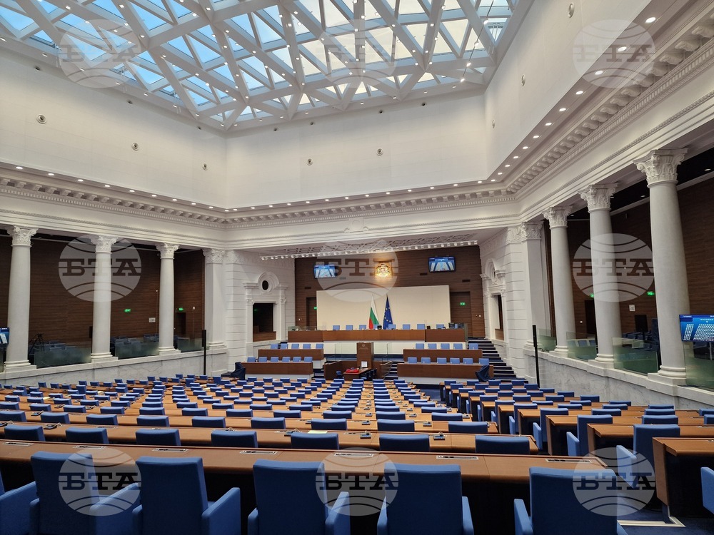 Парламент - служебен кабинет - клетва
