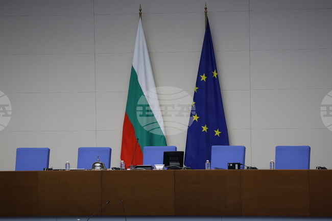 Очаква се Румен Радев да участва в първия си парламентарен контрол като премиер