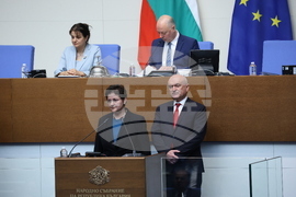 Парламент - служебен кабинет - клетва