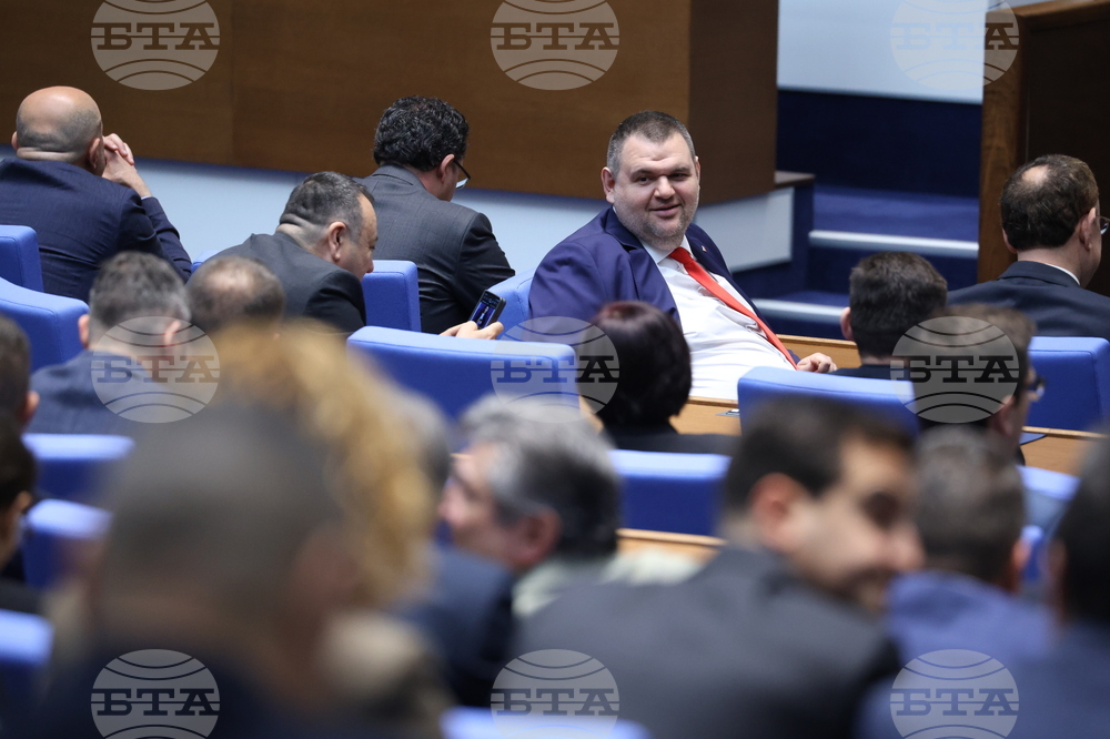 Парламент - служебен кабинет - клетва