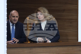 Парламент - служебен кабинет - клетва