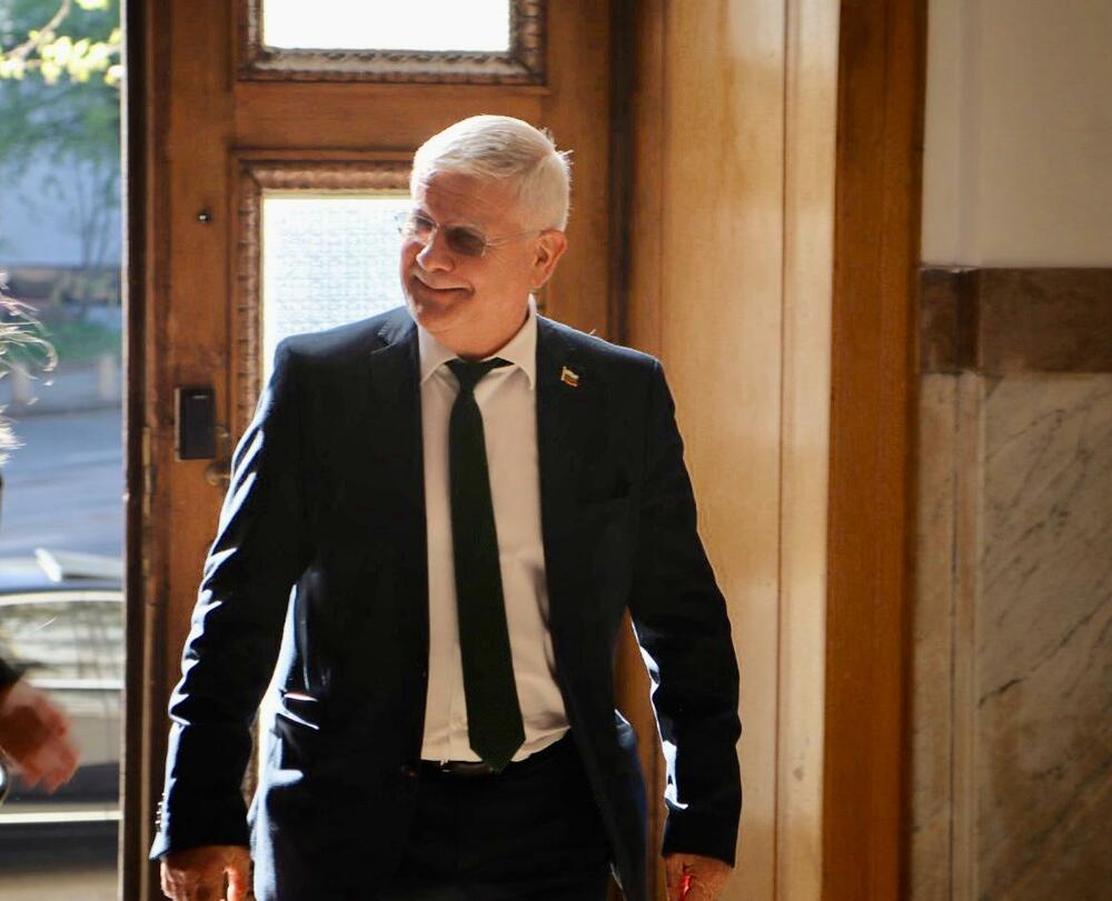 Кирил Вътев встъпи в длъжност като служебен министър на земеделието и храните