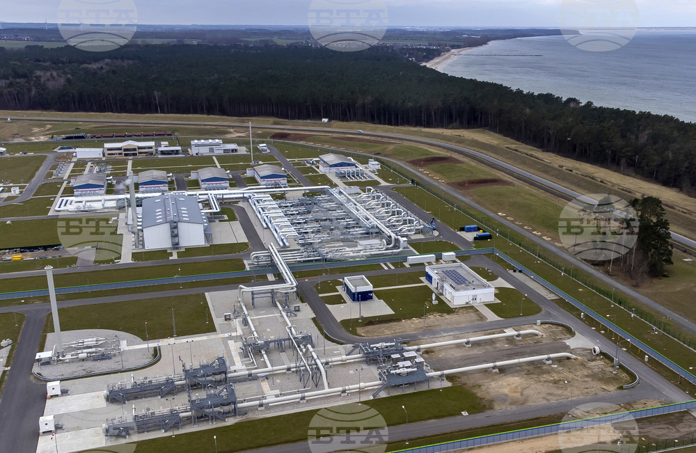 Европа е изправена пред натиска да осигури доставки на газ за следващата зима, очаква се цените да са над тези през 2024 г., според анализ