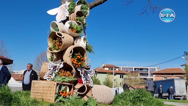 Фестивал на храни събра производители и потребители на новия пазар в Момчилград