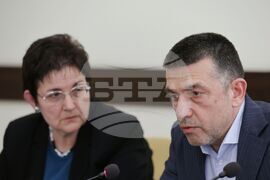 Министерство на финансите - пресконференция - Георги Димов