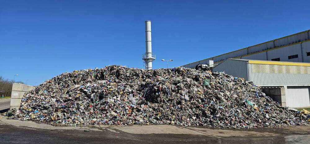 След проверка на ГЕРБ-СДС: Огромни количества РДФ, произведен от завода за отпадъците на София, се заравят в депото ежедневно вместо да се изгарят в циментовите заводи