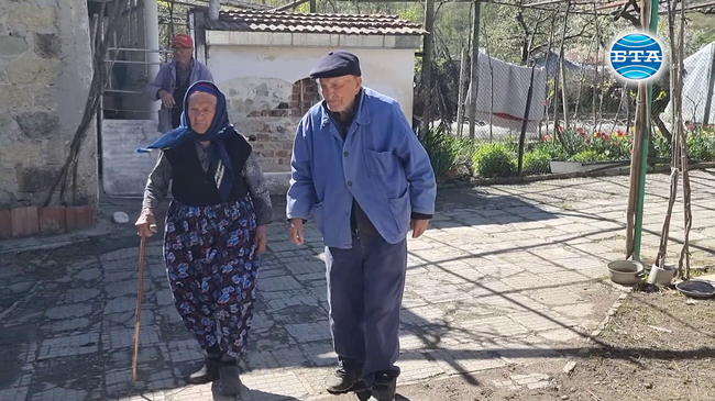 Вече над 80 години столетниците Вейсал и Азизе от село Горна крепост посрещат заедно Байрам