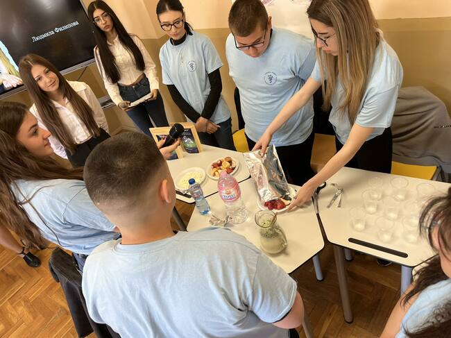 Интердисциплинарен урок „Полет към звездите“ бе представен сред ученици от Националната гимназия по ветеринарна медицина в Ловеч