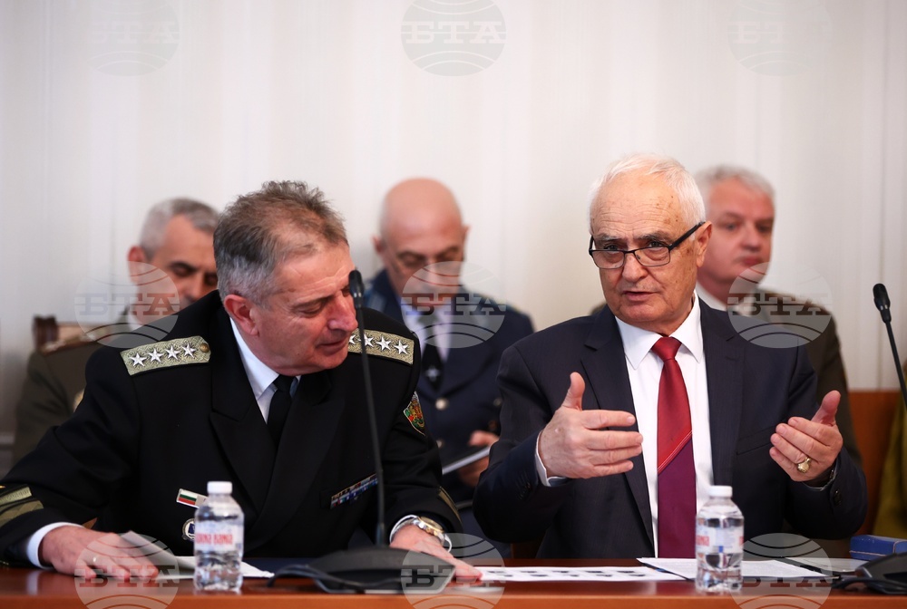 Military Profession's Competitiveness Halves in 10 Years - Defence Minister