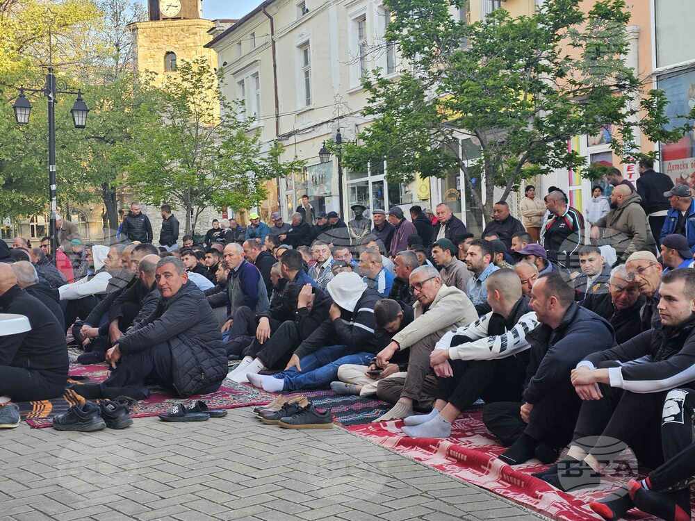 Bulgaria’s Muslims Celebrate Ramadan Bayram