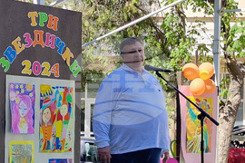 Свищов - Национален конкурс-изложба за детска рисунка "Три звездички"