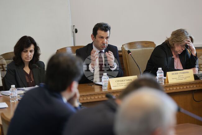 Парламент - Комисия по земеделието, храните и горите