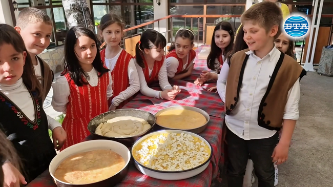 Второкласници от Смолян се докоснаха до магията на родопската кухня