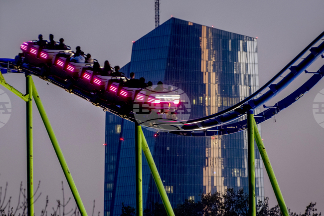 Очакванията на анализаторите за инфлацията в еврозоната остават стабилни, отчита ЕЦБ