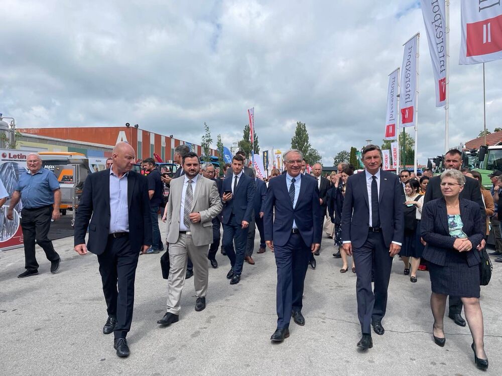 България официално подаде заявка да е страна партньор на словенската АГРА