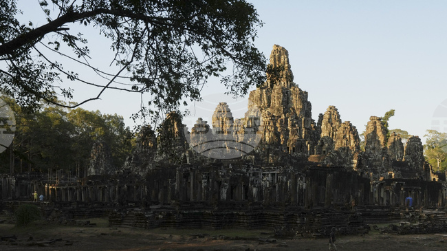 Музей в САЩ ще върне три ограбени артефакта от епохата на кхмерите обратно на Камбоджа