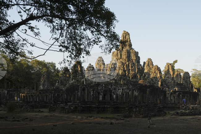 Музей в САЩ ще върне три ограбени артефакта от епохата на кхмерите обратно на Камбоджа