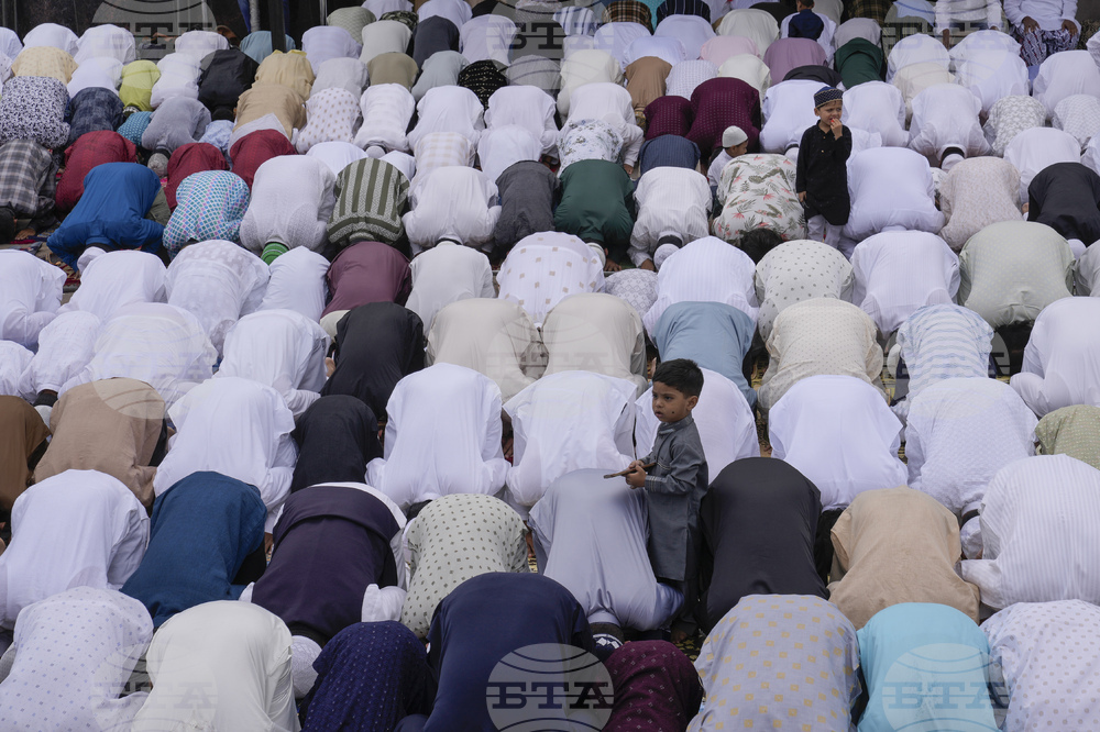 Над 122 милиона души са посетили двете най-важни джамии в Саудитска Арабия по време на Рамазана