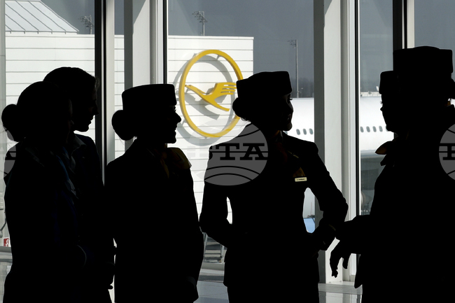 Близо сто хиляди пътници са засегнати от стачката на екипажите на „Луфтханза“ в Германия, съобщи авиокомпанията