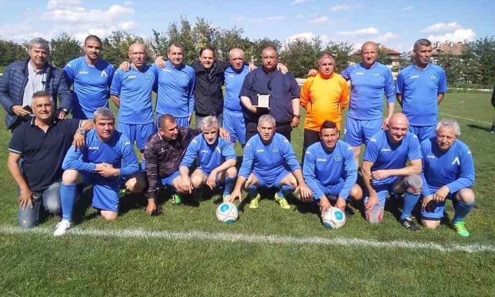 Община Хасково: Футболни легенди на „Левски“ и „Хасково“ в приятелска среща на хасковски терен 