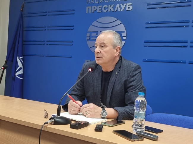 Пресконференция на Димитър Митев